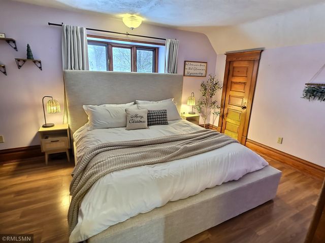 311 Big Woods Lane, Annandale, MN 55302