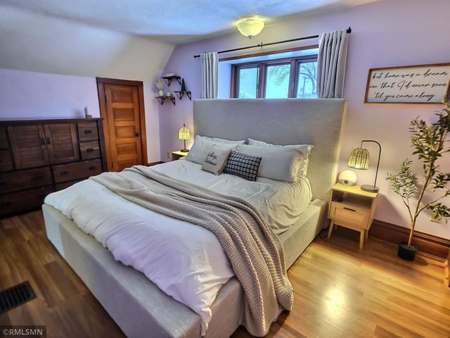 311 Big Woods Lane, Annandale, MN 55302