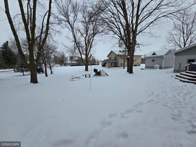 311 Big Woods Lane, Annandale, MN 55302