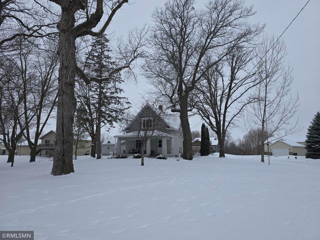 311 Big Woods Lane, Annandale, MN 55302