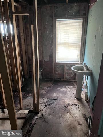 1608 CLIFTON AVE, Baltimore, MD 21217