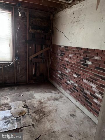 1608 CLIFTON AVE, Baltimore, MD 21217