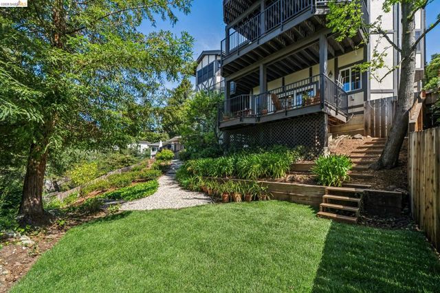 6277 Wood Dr, Oakland, CA 94611