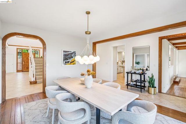 6277 Wood Dr, Oakland, CA 94611