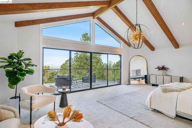 6277 Wood Dr, Oakland, CA 94611