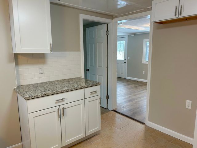 16 Upton St, Hanson, MA 02341