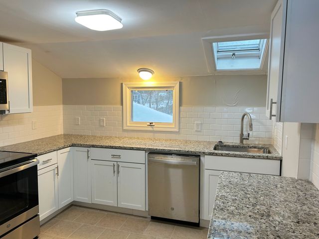 16 Upton St, Hanson, MA 02341