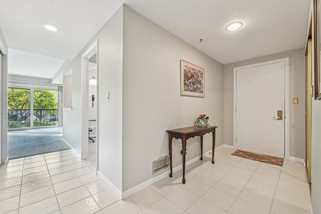 1105 N Mill Street 224, Naperville, IL 60563