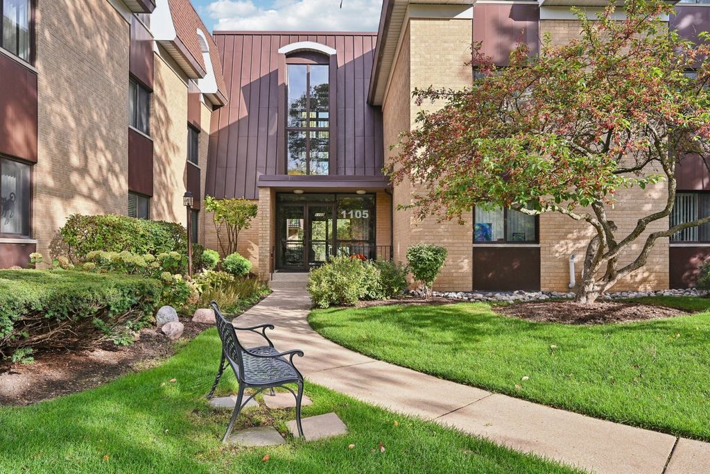 1105 N Mill Street 224, Naperville, IL 60563