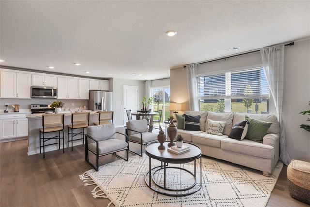 2536 SE Morningdew Drive, West Des Moines, IA 50265