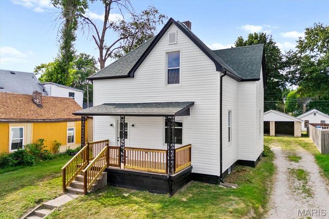 421 S 20th Street, Belleville, IL 62226