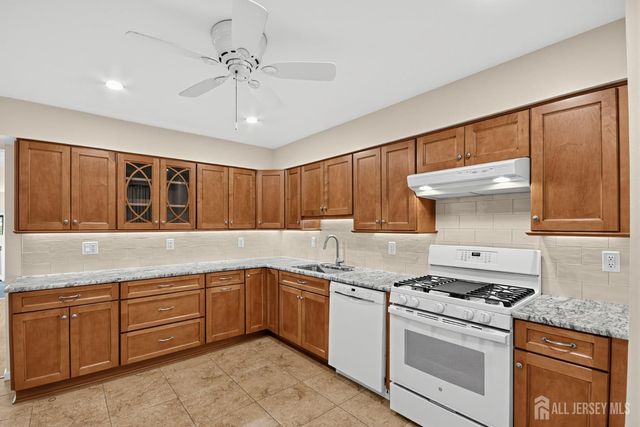 38 Ventura Court, Old Bridge, NJ 08857