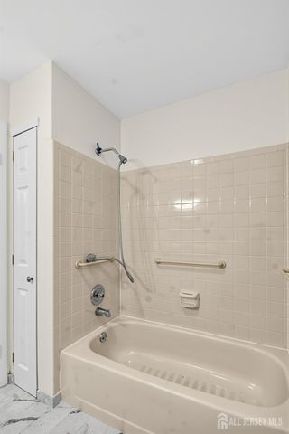 38 Ventura Court, Old Bridge, NJ 08857