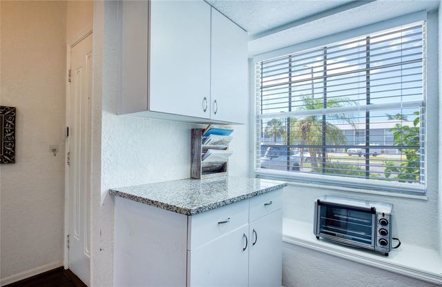 366 47TH AVENUE N 3, St Petersburg, FL 33703