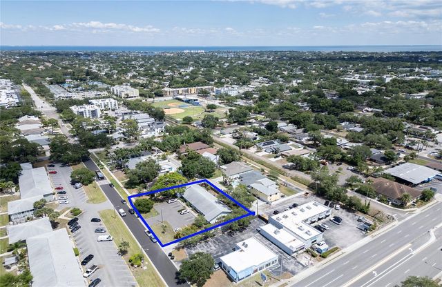 366 47TH AVENUE N 3, St Petersburg, FL 33703