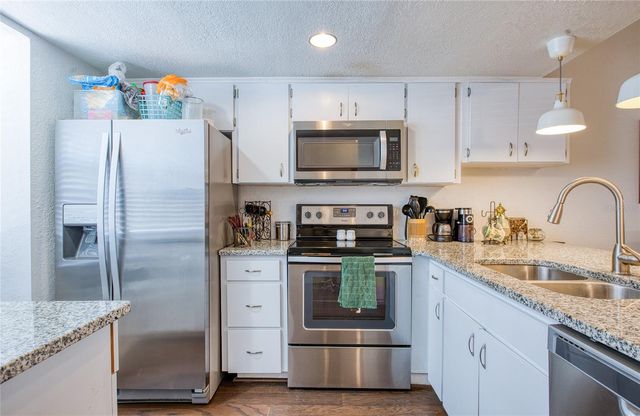 366 47TH AVENUE N 3, St Petersburg, FL 33703