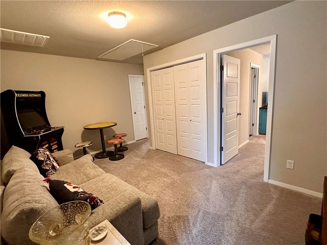 883 Sparrow Circle, Fayetteville, AR 72701