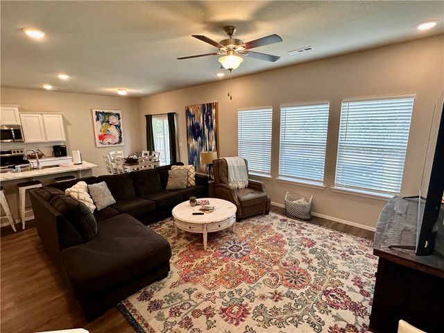 883 Sparrow Circle, Fayetteville, AR 72701