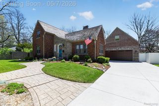 123 Riddle Street, Howell, MI 48843