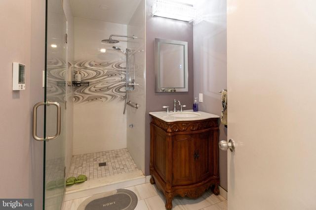 3883 DEMPSEY LN, Huntingdon Valley, PA 19006