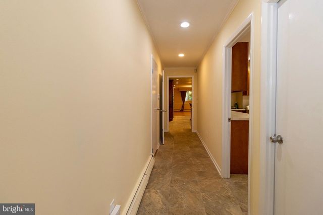 3883 DEMPSEY LN, Huntingdon Valley, PA 19006