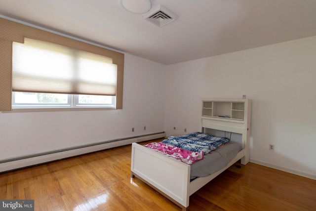 3883 DEMPSEY LN, Huntingdon Valley, PA 19006