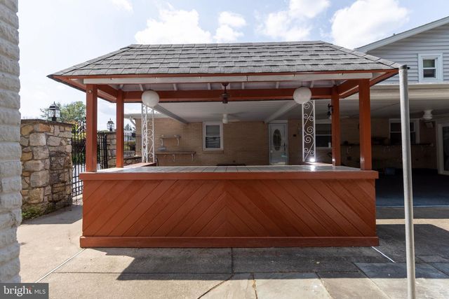 3883 DEMPSEY LN, Huntingdon Valley, PA 19006