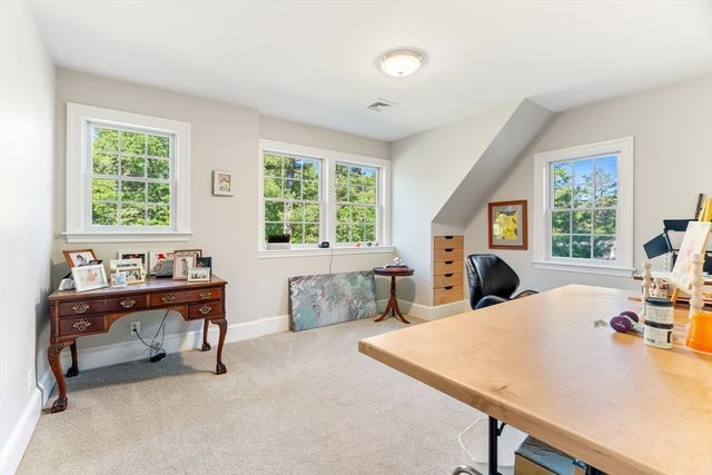 2 Woodridge Rd, Dover, MA 02030