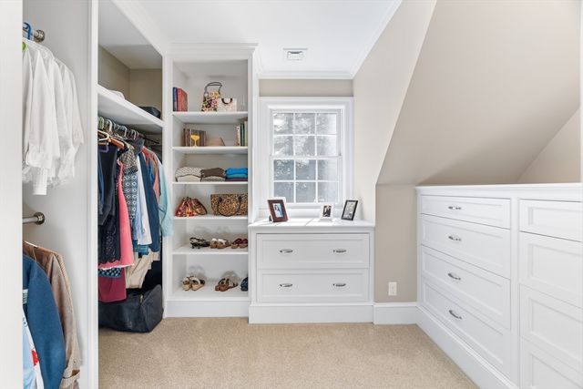 2 Woodridge Rd, Dover, MA 02030