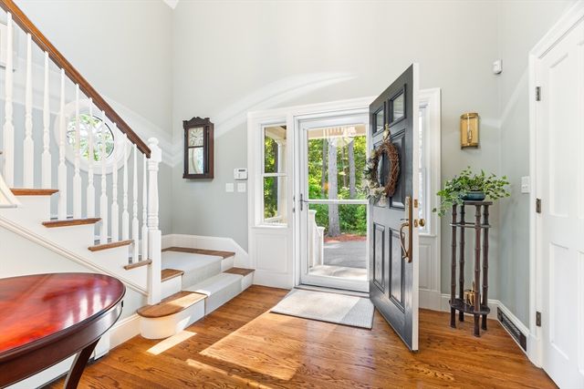 2 Woodridge Rd, Dover, MA 02030