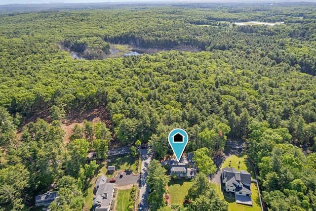 2 Woodridge Rd, Dover, MA 02030
