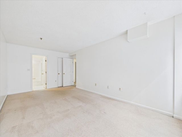 3920 Mystic Valley Pkwy 118, Medford, MA 02155