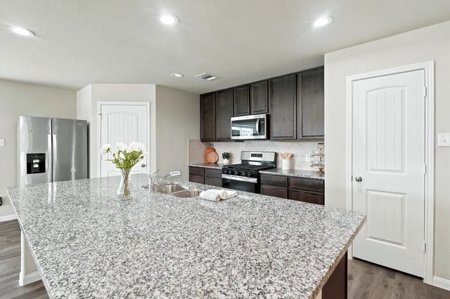 5334 Brooklyn Rose Drive, Rosharon, TX 77583