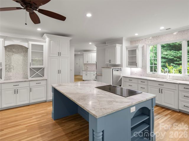 672 Walnut Valley Parkway, Arden, NC 28704