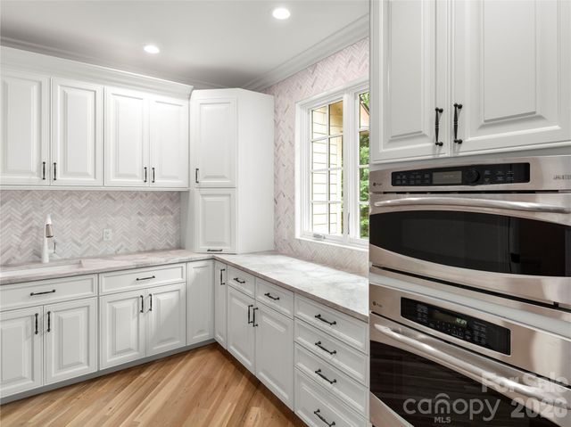 672 Walnut Valley Parkway, Arden, NC 28704