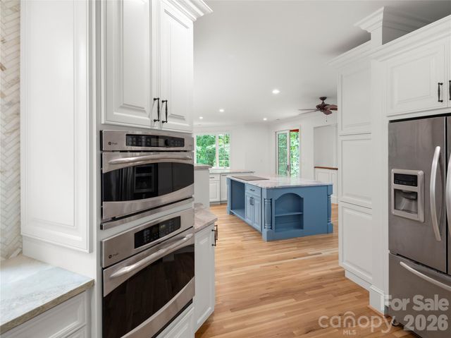 672 Walnut Valley Parkway, Arden, NC 28704