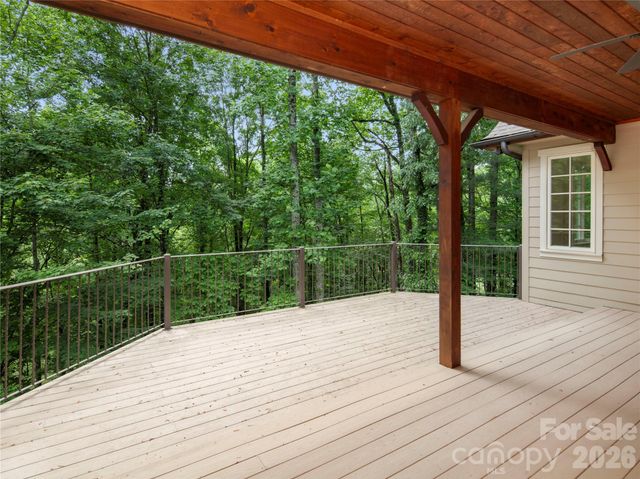 672 Walnut Valley Parkway, Arden, NC 28704