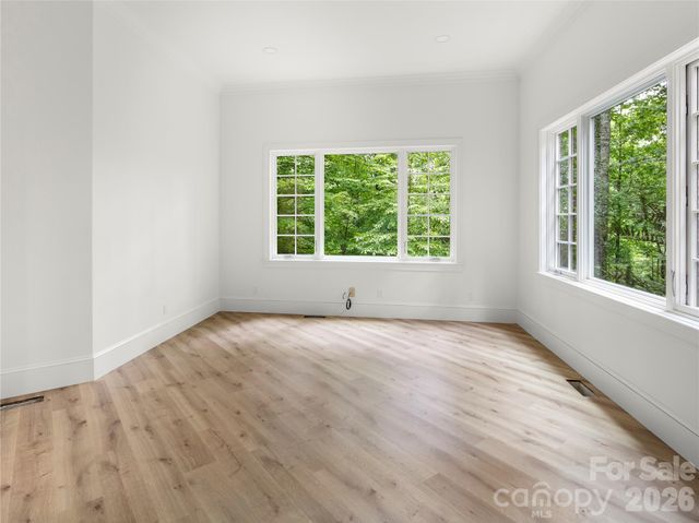 672 Walnut Valley Parkway, Arden, NC 28704