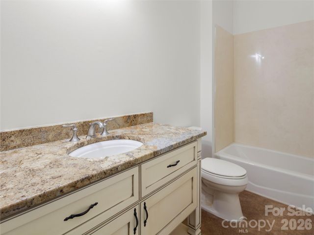672 Walnut Valley Parkway, Arden, NC 28704