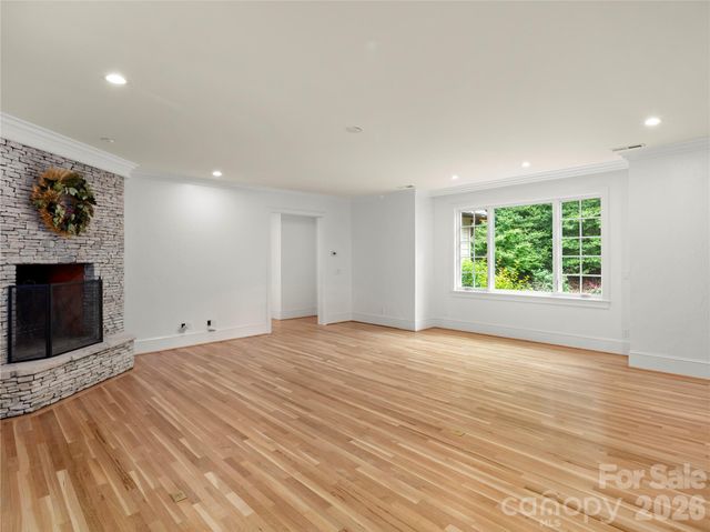 672 Walnut Valley Parkway, Arden, NC 28704