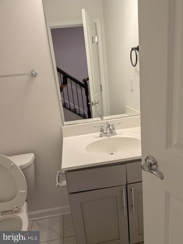 126 CAMBRIA WAY, Alexandria, VA 22304
