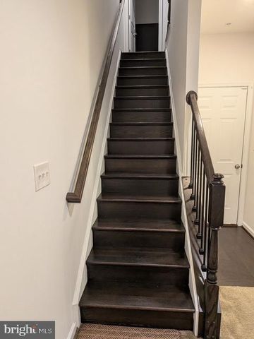 126 CAMBRIA WAY, Alexandria, VA 22304