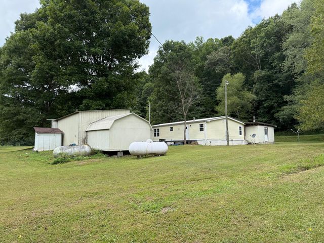 240 Hurricane Road, Waynesburg, KY 40489
