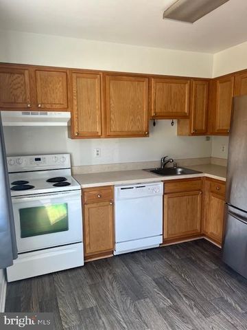 8244 ROANOKE CT, Severn, MD 21144