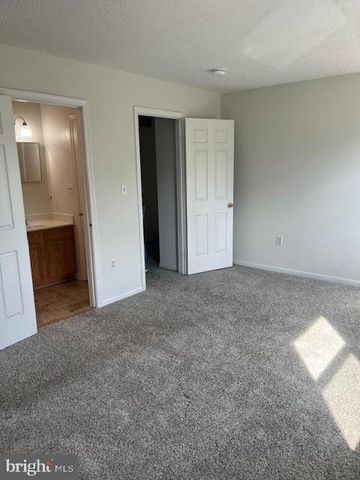 8244 ROANOKE CT, Severn, MD 21144