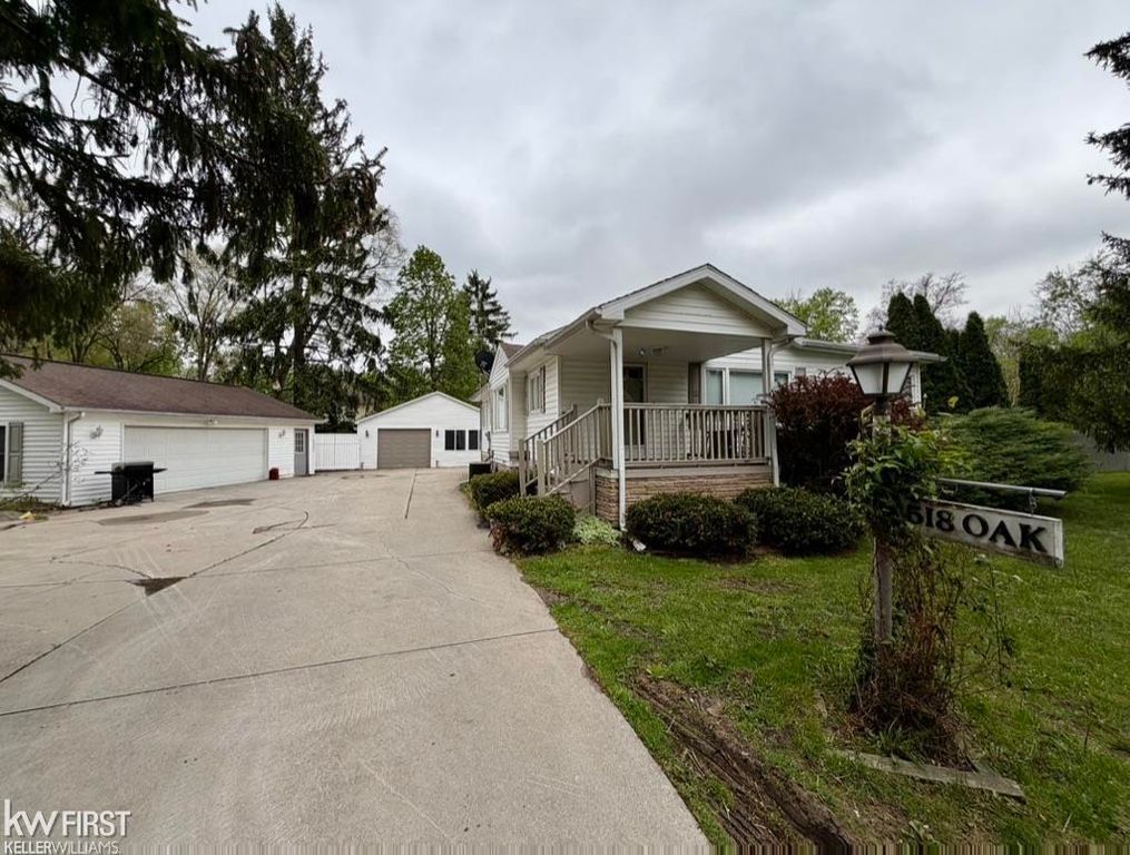 518 Oak Street, Mount Morris, MI 48458