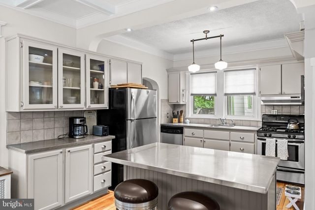 118 LESLIE AVE, Merchantville, NJ 08109
