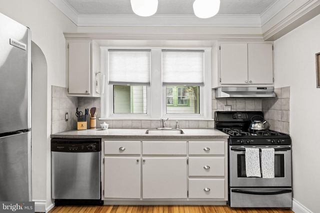 118 LESLIE AVE, Merchantville, NJ 08109