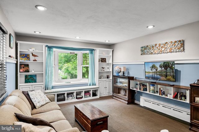118 LESLIE AVE, Merchantville, NJ 08109