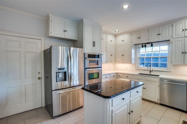 4100 Lovers Lane, University Park, TX 75225